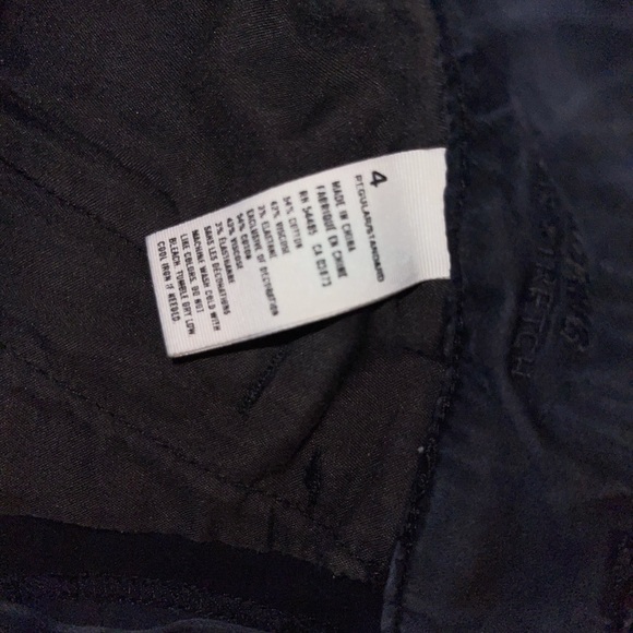 American Eagle Black Cargo Style Pants Size 4 Like New - Picture 3 of 7